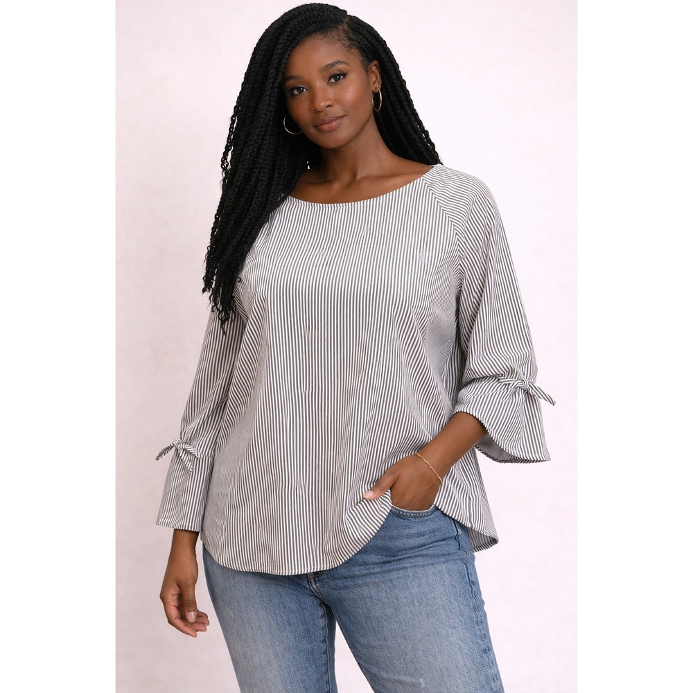 NYTT- Black and White Striped Blouse Size L